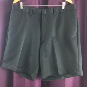 Roundtree & Yorke Dress Shorts Size 40x9 (L11)